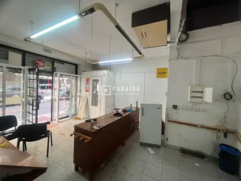 Local comercial en calle de Arango