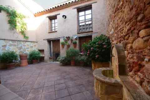 Casa rústica en calle Roma