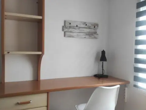 Habitación en Zona Plaça de la Concòrdia