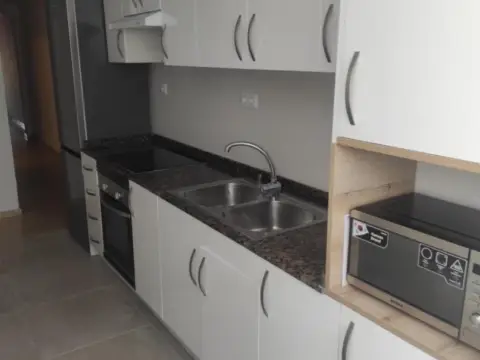 Habitación en Zona Plaça de la Concòrdia