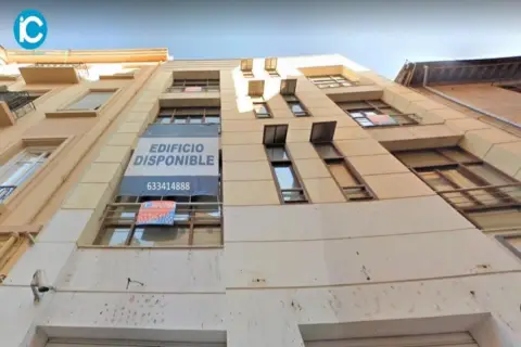 Edificio en calle Gracia