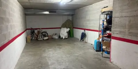 Garaje en calle de Macondo