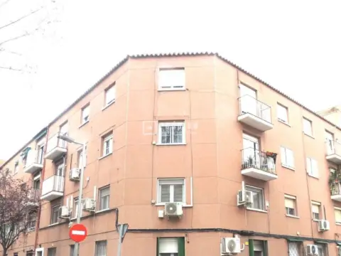 Piso en Madrid, Zona de - Tetuán, Distrito - Valdeacederas