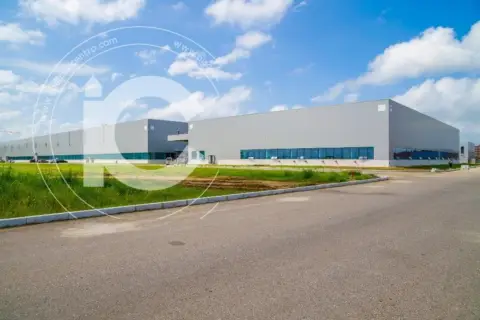 Nave comercial en calle Real