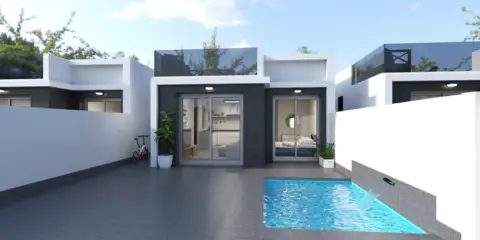 Chalet adosado en calle de los Romanones