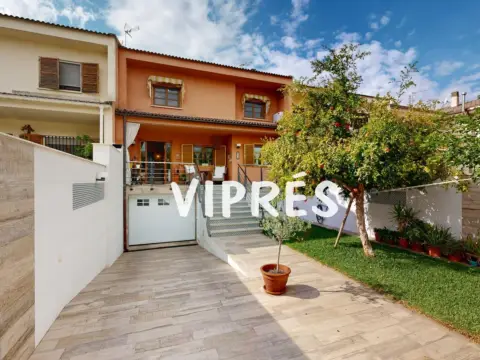 Casa adosada en Nueva Ciudad