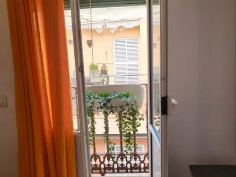 Habitación en Encarnación-Regina