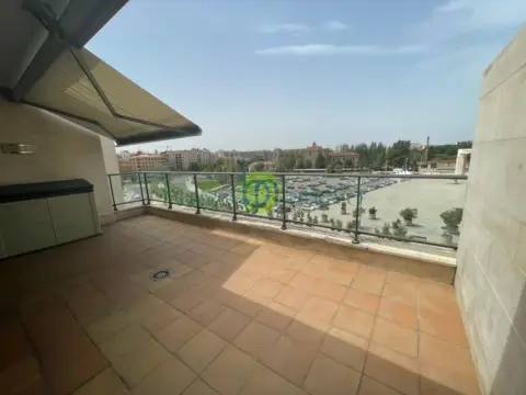 Ático en Avenida de los Reyes Leoneses