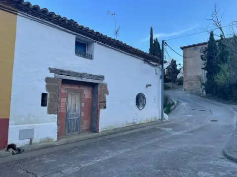 Casa en calle de la Baja