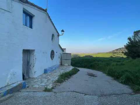 Casa en calle de la Baja