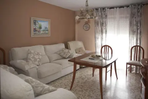 Habitación en Barrio León-El Tardón-Blas Infante