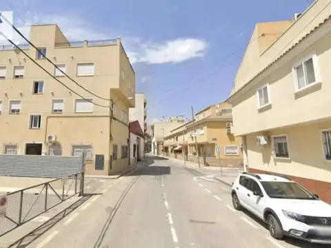 Piso en Avenida de Puente Tocinos