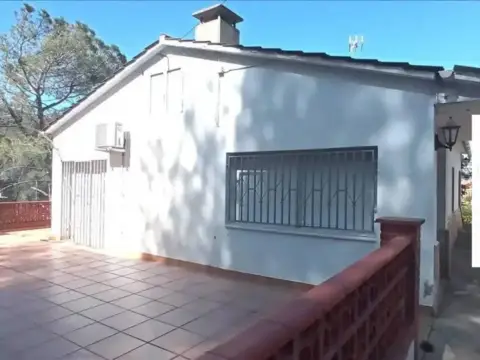 Chalet en Castellví de Rosanes