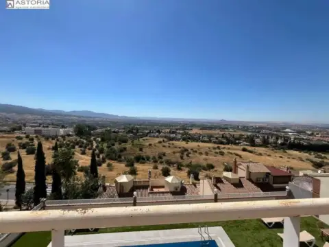 Chalet en Camino de los Neveros-Serrallo