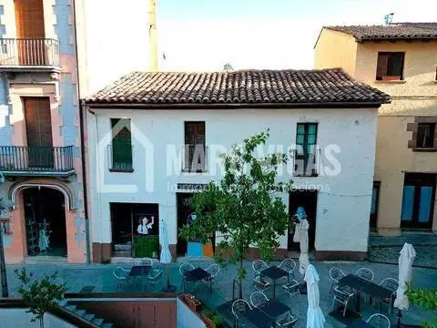 Casa adosada en Plaça Major