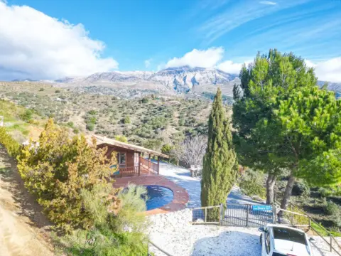 Casa en Sedella