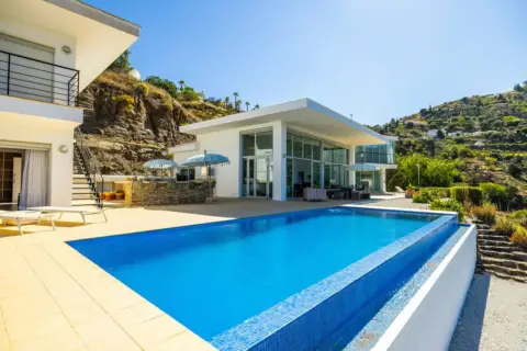 Casa en Sayalonga