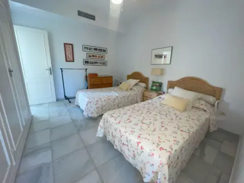 Chalet unifamiliar en San Enrique-Guadiaro-Pueblo Nuevo