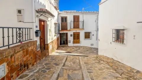 Casa adosada en Comares