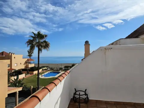 Casa adosada en Casares Costa