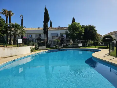 Casa adosada en Nagüeles Alto