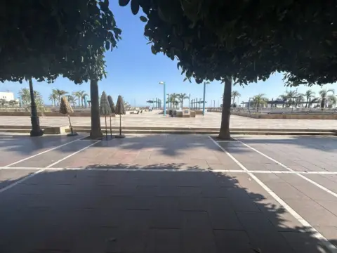 Local comercial en Playa Bajadilla-Puertos