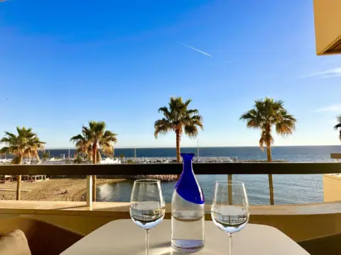 Apartamento en Playa Bajadilla-Puertos