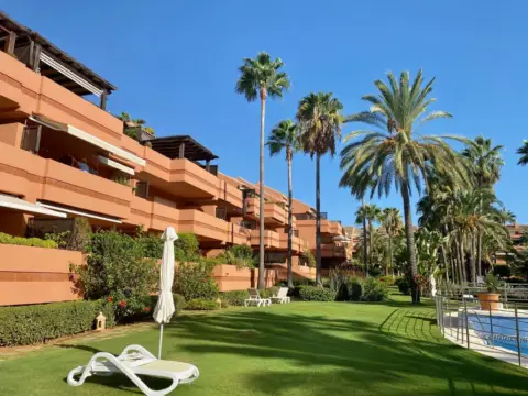 Apartment in Lomas de Marbella Club-Puente Romano
