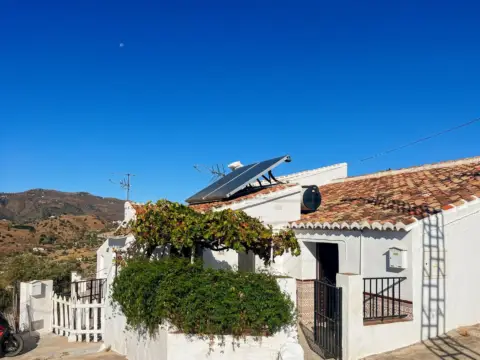 Casa adosada en Comares
