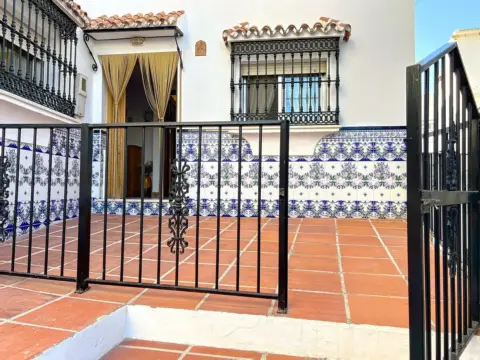 Casa adosada en Canillas de Aceituno
