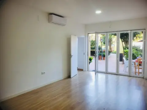 Local comercial en Cabopino-Reserva de Marbella