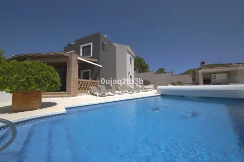 Casa en Altos de Estepona