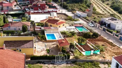 Casa adosada en calle calle