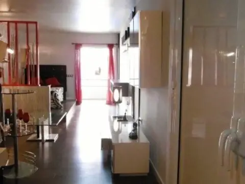 Estudio en calle del Doctor Ingram, 8