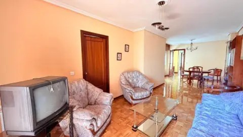 Piso en calle de Villacasares, 2