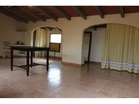 Casa en calle de la República Argentina