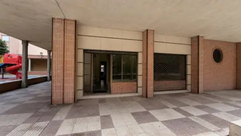 Local comercial en calle de los Trigales