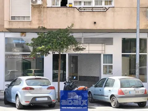 Local comercial en calle Martínez de la Rosa, 157