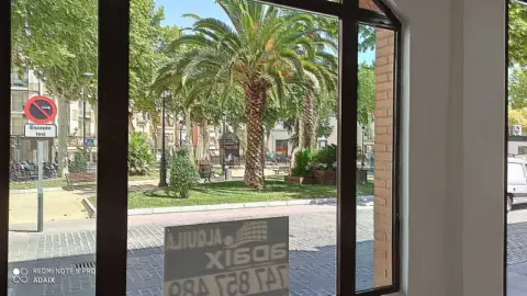 Local comercial en Plaza de España, 10