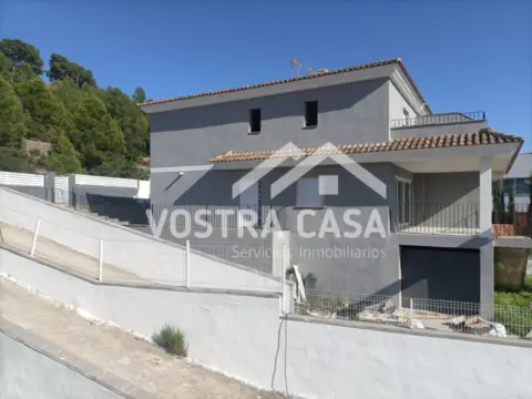 Chalet pareado en Chiva