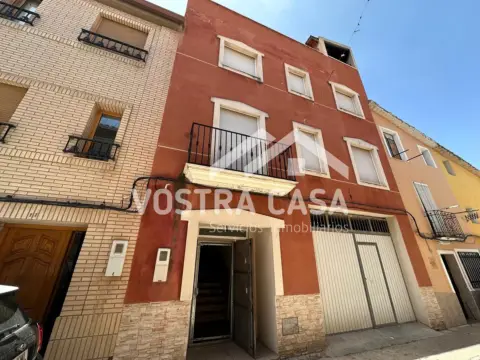 Casa adosada en Utiel