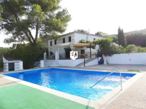 Chalet en Priego de Córdoba