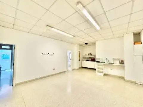 Local comercial en Aurelio Vera-Fajardo Margolariaren Kalea