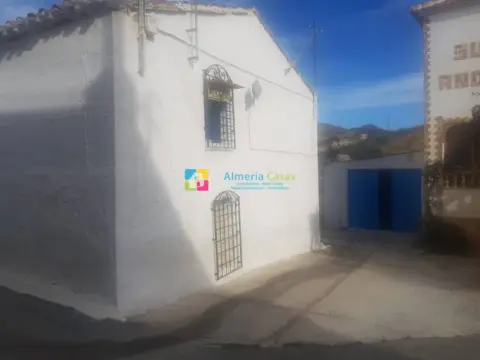 Casa en Oria