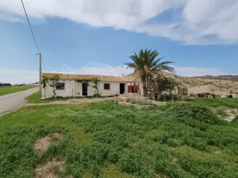 Finca rústica en Santa María de Nieva