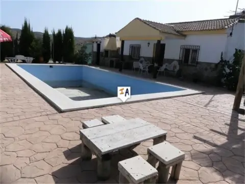 Chalet en Fuente-Tójar