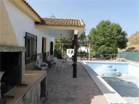 Chalet en Fuente-Tójar