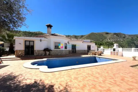 Casa en Arboleas