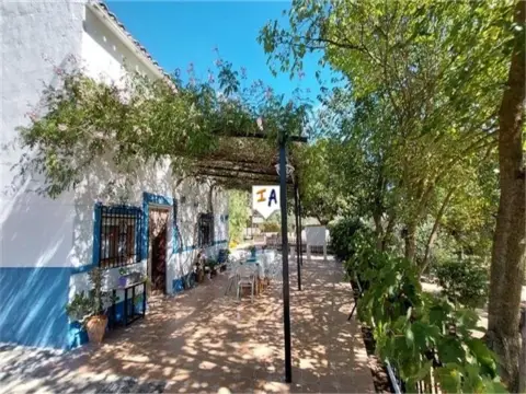 Finca rústica en Iznájar