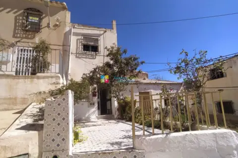 Casa en Zurgena